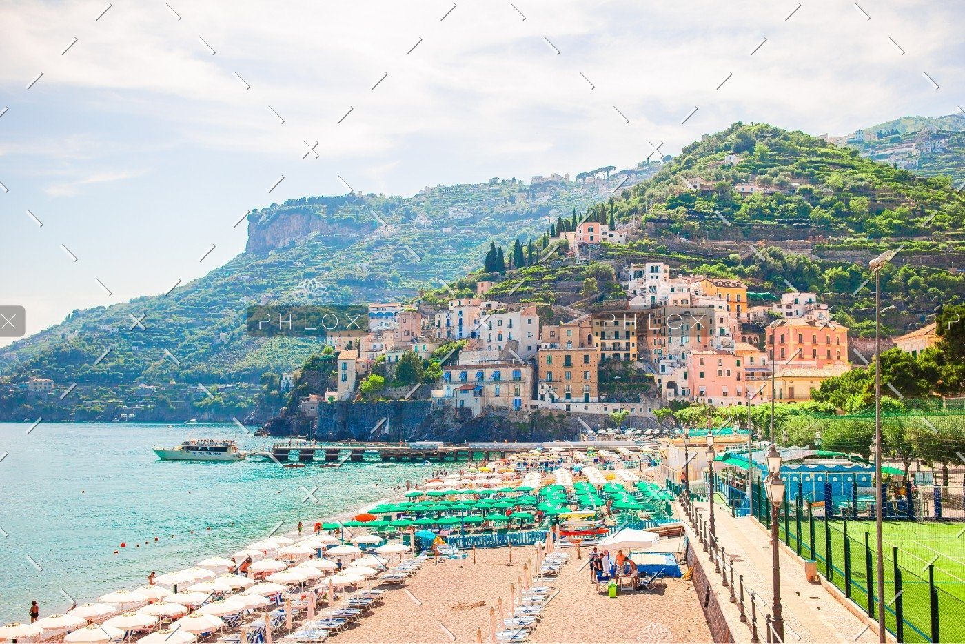 demo-attachment-155-beautiful-coastal-towns-of-italy-scenic-amalfi-M96DQV4